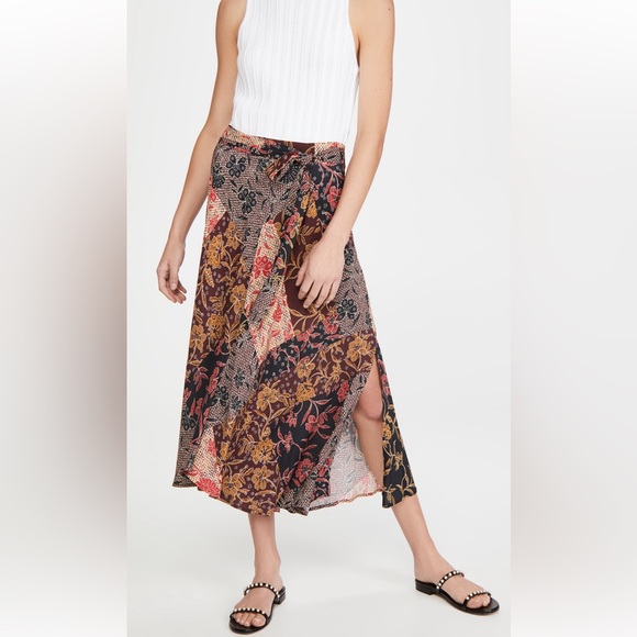 Velvet by Graham and Spencer - Swan Skirt - Size S - Picture 1 of 9